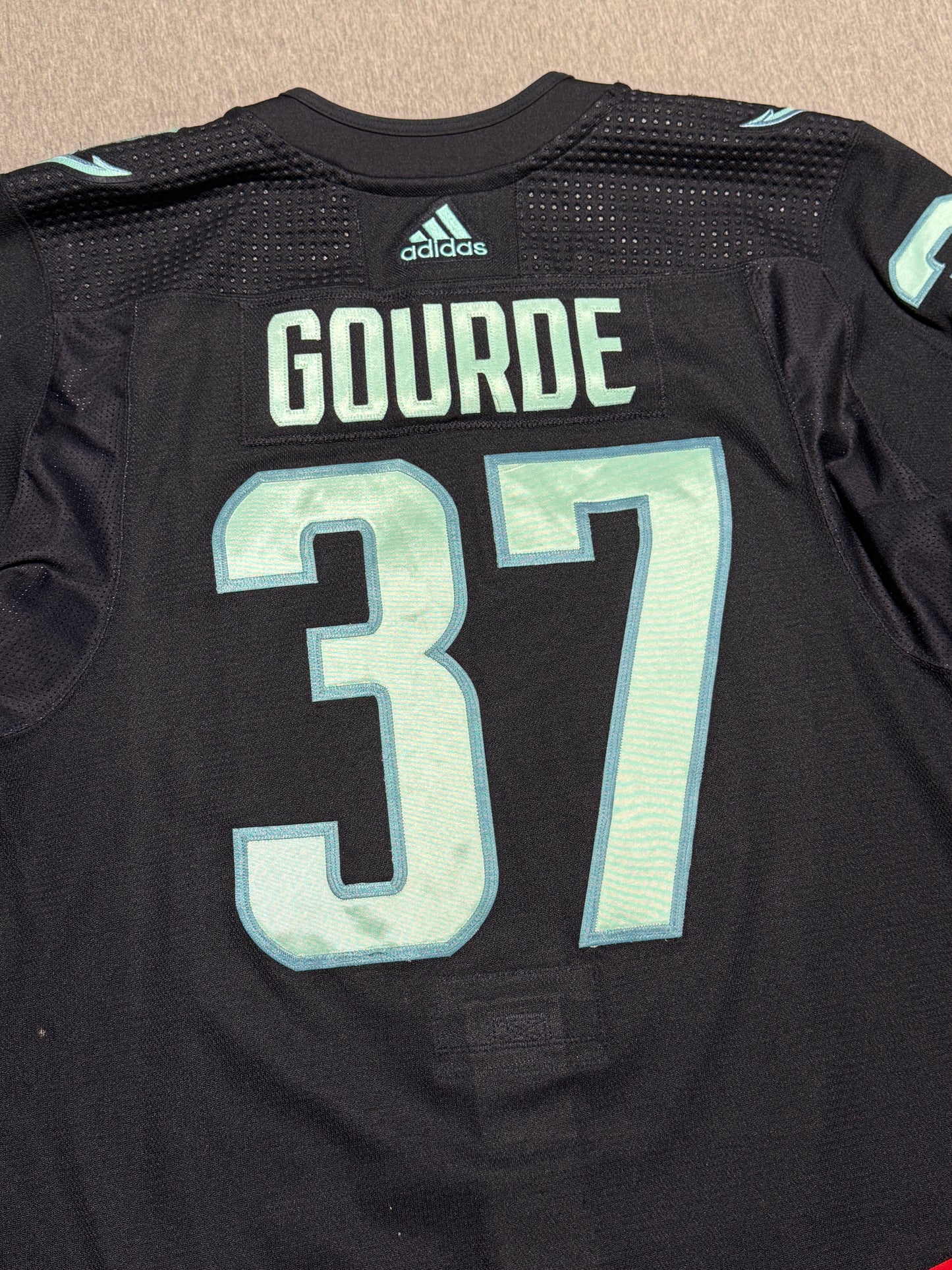 Seattle Kraken Gourde Game Worn Jersey