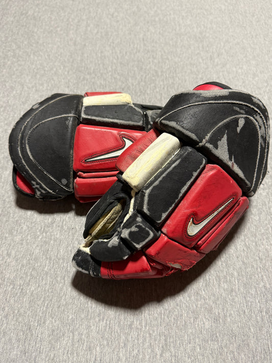 New Jersey Devils Authenticated Scott Niedermayer Game Worn Gloves - consignment