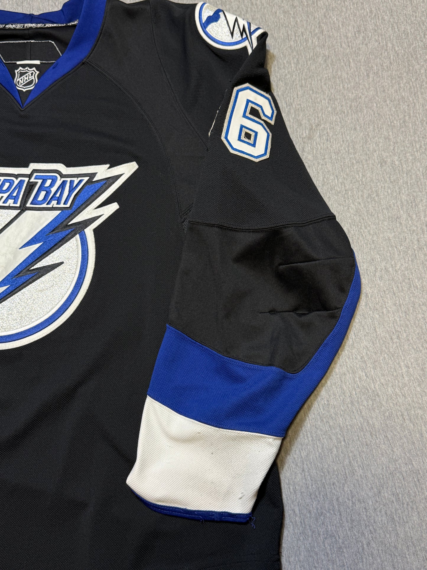 Tampa Bay Lightning Andre Roy Game Worn Jersey - consignment